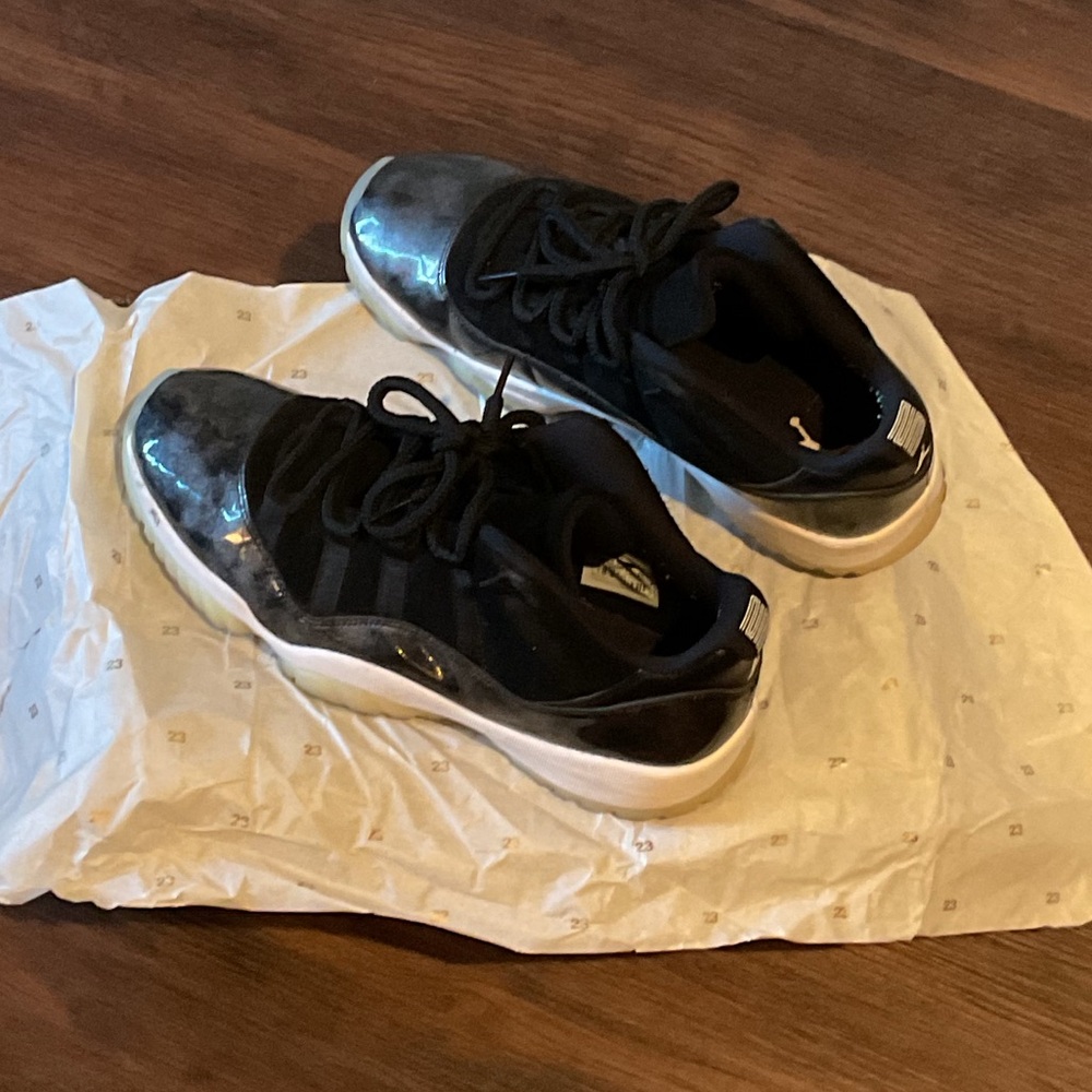 Nike Jordan 11 Retro Low Barons